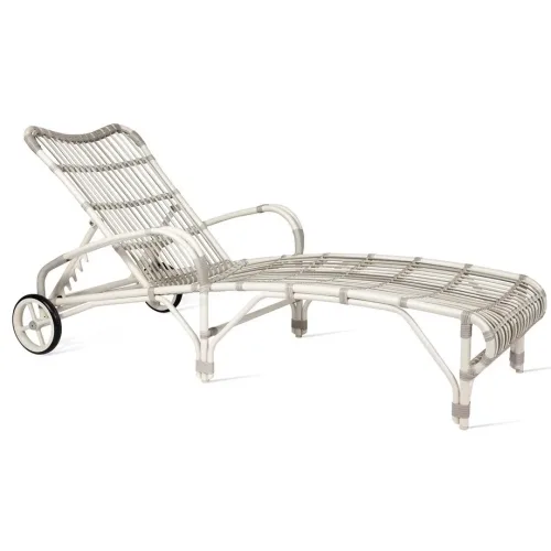 Lucy sunlounger outdoor 01