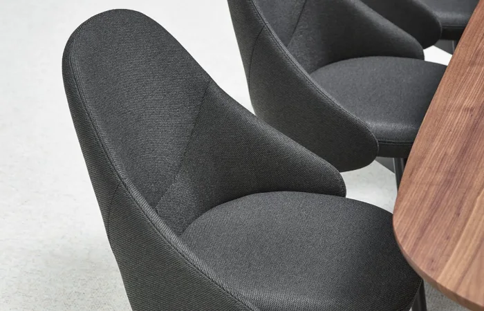 Albu chair with seat and back upholstery ls6