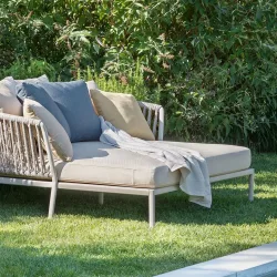 outdoor daybed Ria Fast 1